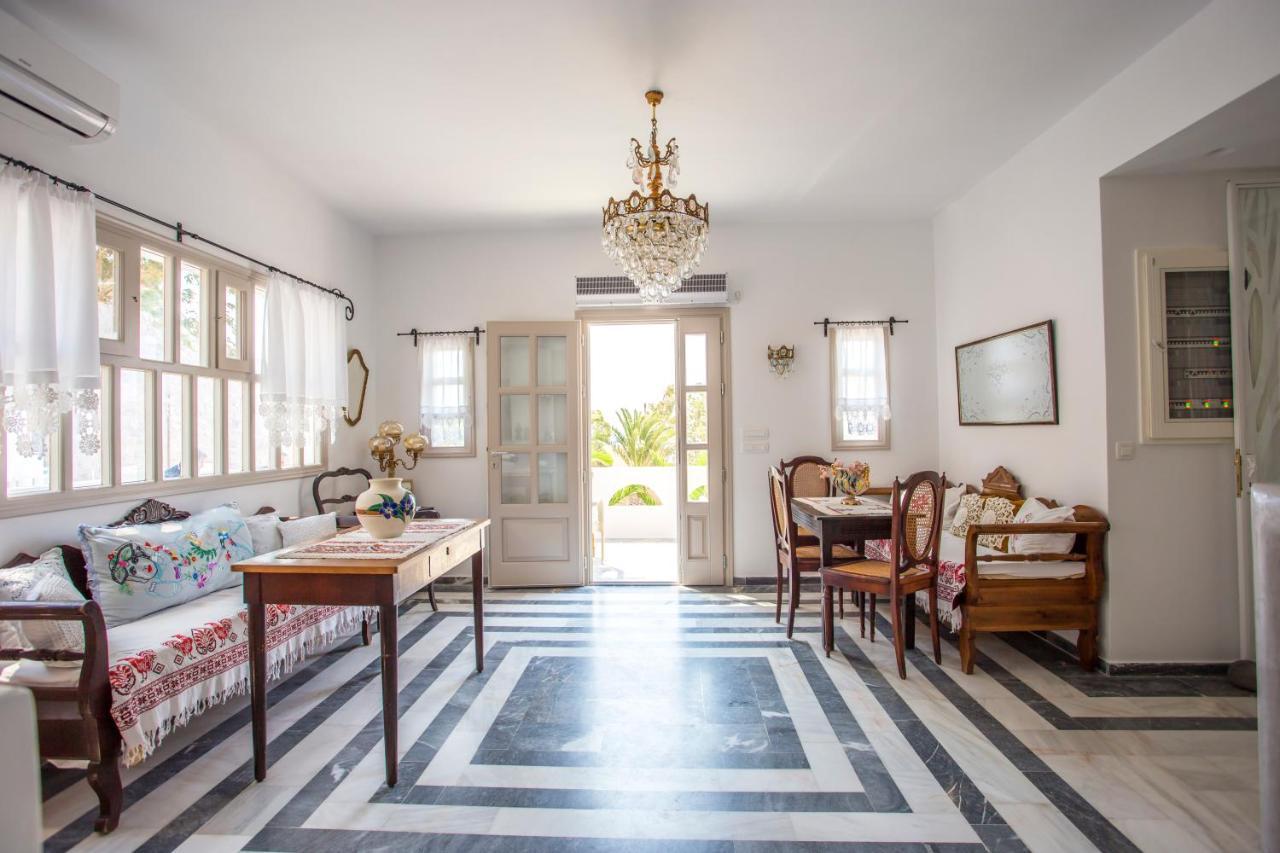 Hotel Theartemis Perissa Extérieur photo